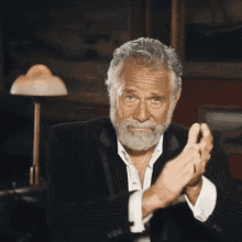 Clap Most Interesting Man GIF - Clap Most Interesting Man Applause GIFs