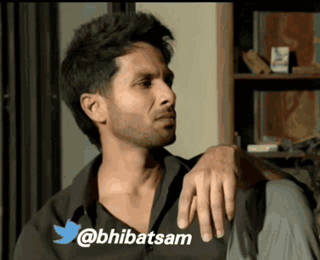 Sigh Shahid GIF - Sigh Shahid Kapoor - Discover & Share GIFs