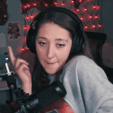 Luxie Luxiegames GIF - Luxie Luxiegames Finger Guns GIFs
