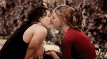 Heath Ledger Kiss GIF - Heath Ledger Kiss 10thingsihateaboutyou GIFs