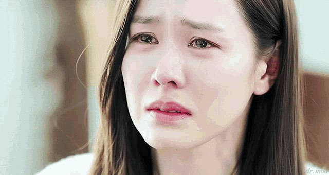 Yoon Se-ri crying in the kdrama 'Crash Landing on You'