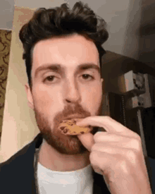 Duncan Laurence Cookie GIF - Duncan Laurence Cookie Eating Cookie GIFs