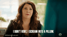 I Dont Vent I Scream Into A Pillow Lauren Graham GIF - I Dont Vent I Scream Into A Pillow Lauren Graham Joan GIFs