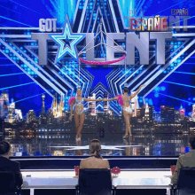 Colgado Del Cabello Rosmeri Y Anisel GIF - Colgado Del Cabello Rosmeri Y Anisel Got Talent España GIFs
