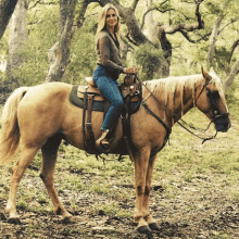 riding a horse catie offerman dont do it in texas song horseback riding im on a horses back