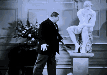 The Three Stooges Curly GIF - The Three Stooges Curly Reflex GIFs
