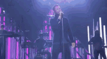 Maroon 5 Performance GIF - Maroon5 Singing Am As Live GIFs