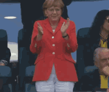Klatschen - Merkel GIF - Merkel Angela Merkel Angela GIFs