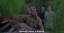 Jurassic Park Iii Nobody Move A Muscle GIF - Jurassic Park Iii Nobody Move A Muscle Alan Grant GIFs