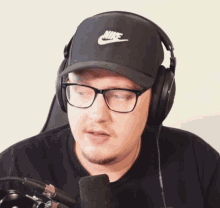 dekarldent twitcher smile laugh twitch