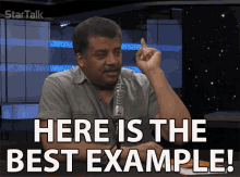 Here Is The Best Example Pointing GIF - Here Is The Best Example Pointing Acknowledge GIFs