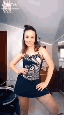 larissa-manoella-larissa.gif