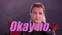 Britney Spears Incomoda Y Confundida GIF - Okno Bueno No Okay No GIFs
