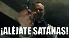 Alejate Satanas GIF - Exorcismo Posesion Diablo GIFs