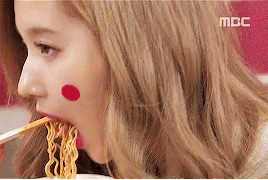 Sana Eating Sana Minatozaki GIF - Sana Eating Sana Minatozaki Sana Uwu GIFs
