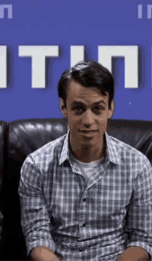Two Number2 GIF - Two Number2 Paul Ritchey GIFs