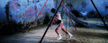 Tombo Na Balança GIF - Swing Jump Break GIFs