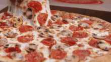 Pizza Hut Pepperoni GIF - Pizza Hut Pepperoni Mushrooms GIFs