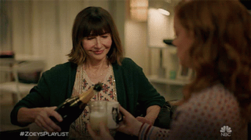 Pour Mary Steenburgen GIF - Pour Mary Steenburgen Jane Levy - Discover &amp;  Share GIFs