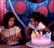 Gwyndoii Girl Fighting Sister GIF - Gwyndoii Girl Fighting Sister Cake Blowout GIFs
