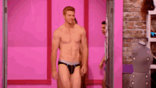Homens GIF - Sexy Abs Model GIFs