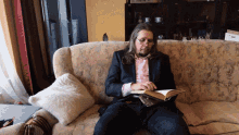 You Have My Undivided Attention Reading Book GIF - You Have My Undivided Attention Undivided Attention You Have My GIFs