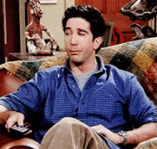 When You Overhear Something You Shouldn'T Have GIF - Ross Friends Smug GIFs