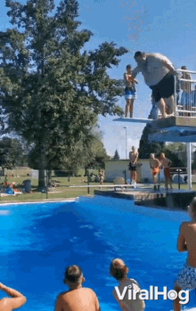 Jumping In The Water Viralhog GIF - Jumping In The Water Viralhog Man Makes A Monster Splash GIFs