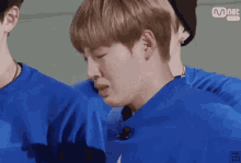 ปาดน้ำตา เศร้า เส้า GIF - Sungwoon Sad Emotional GIFs