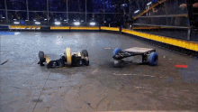 Battlebots Fight GIF - Battlebots Fight - Discover & Share GIFs
