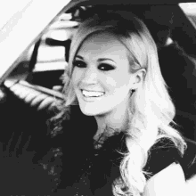 Carrie Underwood Smile GIF - Carrie Underwood Smile Music GIFs
