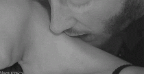 Wonhos Schlafzimmer mit Bad - Seite 2 Neck-kisses-love
