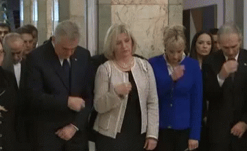 toma-sign-of-the-cross.gif