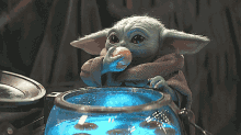 Mandalorian Baby Yoda GIF - Mandalorian Baby Yoda Eating GIFs