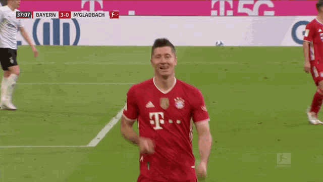 Robert Lewandowski Bayern GIF - Robert Lewandowski Bayern Fc Bayern GIFs