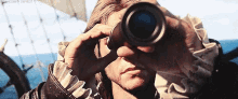 Ac4 Edward Kenway GIF - Ac4 Edward Kenway Binoculars GIFs