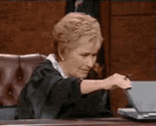 Judge Judy Laptop GIF - Judge Judy Laptop Open GIFs