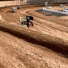 dirt track sprint sprint car sideways throw it dirt track sprint sprint car sideways throw it