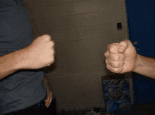 Tchek GIF - Fist Bump Hand Shake GIFs