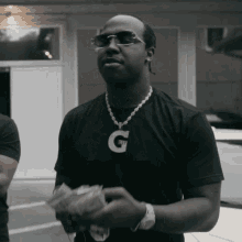 Showing My Money Est Gee GIF - Showing My Money Est Gee Get Money Song GIFs