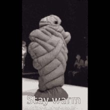 Cold Stay Warm GIF - Cold Stay Warm Blanket GIFs