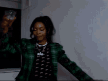 Dancing Party Girl GIF - Dancing Party Girl Lets Drink GIFs