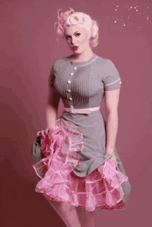 Renée Slater GIF - Renée Slater Pink GIFs