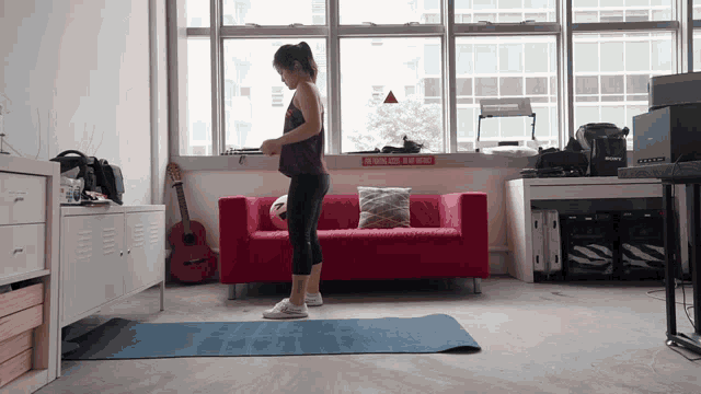 Reverse Lunges Home Workouts Gif Reverse Lunges Home Workouts Exercise Discover Share Gifs