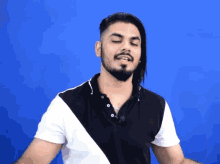 Asad Ansari Handsome GIF - Asad Ansari Handsome Thumbs Up GIFs