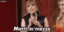 Milly Carlucci Metti In Mezzo A Me GIF - Milly Carlucci Metti In Mezzo A Me Ballando Con Le Stelle GIFs