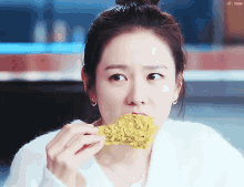 Son Ye Jin Eating Chicken GIF - Son Ye Jin Eating Chicken Bin Jin GIFs