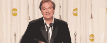 Outta Here GIF - Quentin Tarantino Peace Peace Out GIFs