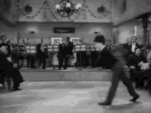 Charlie Chaplin Dance GIF - Charlie Chaplin Dance Backward Dance GIFs