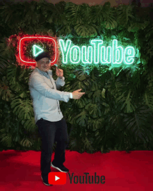 pointing youtube like thumbs up party